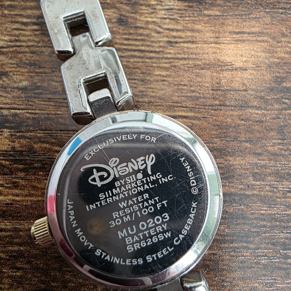 Disney Winnie The Pooh And Piglet Silver Stainless Steel Watch - Picture 2 of 6